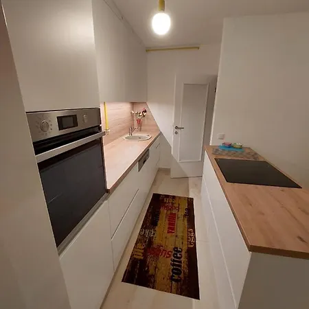 13 Apartmán